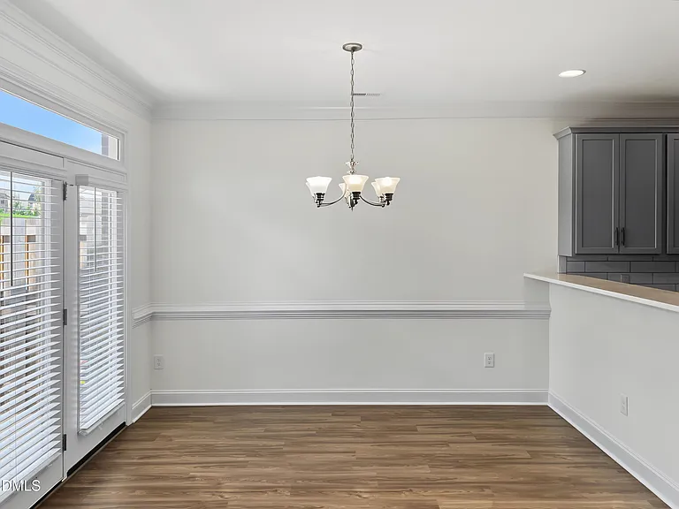 1018 Bonanza Ln — Photo 6