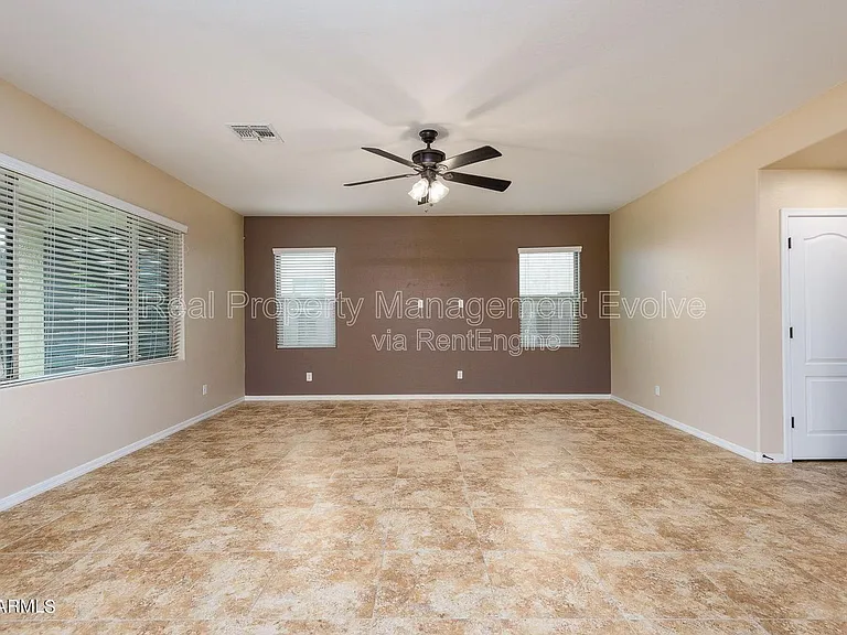 1544 E Hummingbird Way — Photo 27