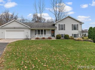 2058 Reinier Ct NE, Belmont, MI 49306