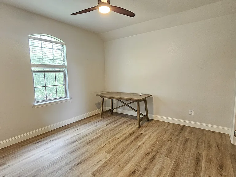 1201 Bradford Trace Dr — Photo 31