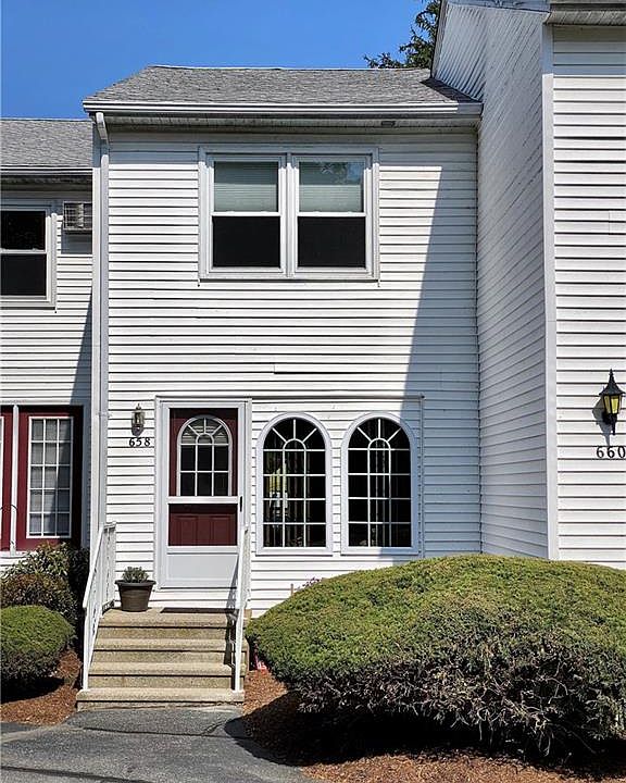 1st image of 658 Windwood Dr