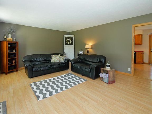 6988 Lafountaine Dr-104