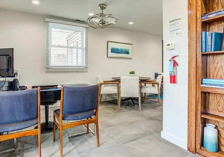 The View Apartments St Charles — Photo 16