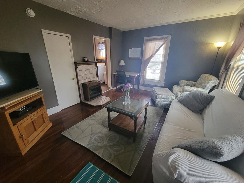 1st image of 35 Gordon St #A