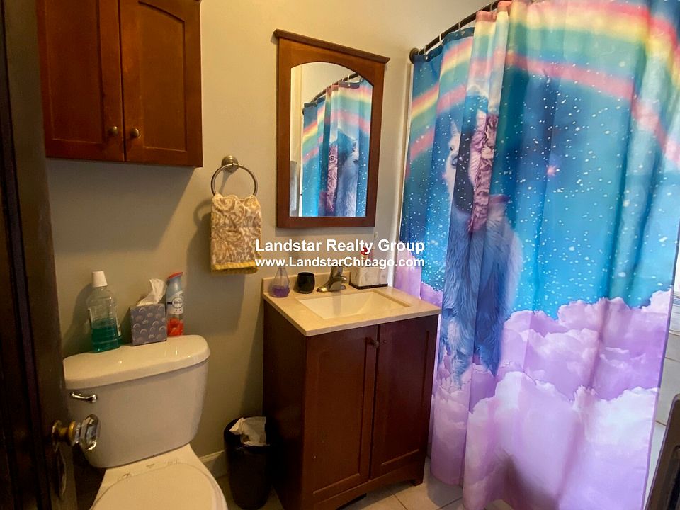 1st image of 2420 W Farragut Ave APT 3B
