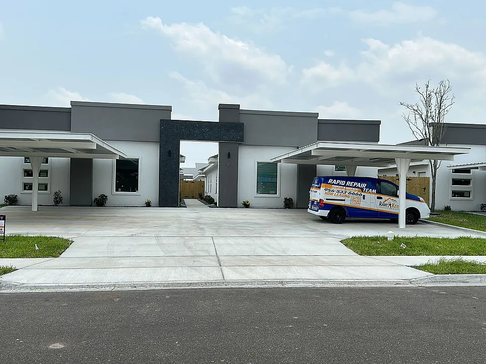 116 E Diamondhead Ave