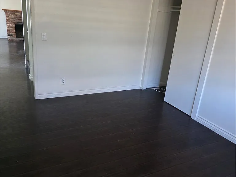 766 E Pillsbury St — Photo 17