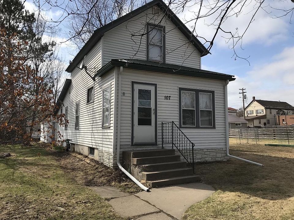 1st image of 107 3rd Ave S