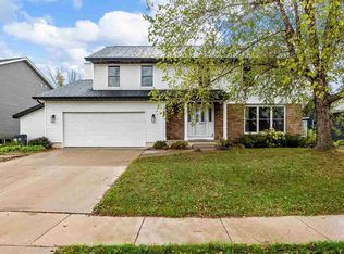 7105 1st Ave SW, Cedar Rapids, IA 52405