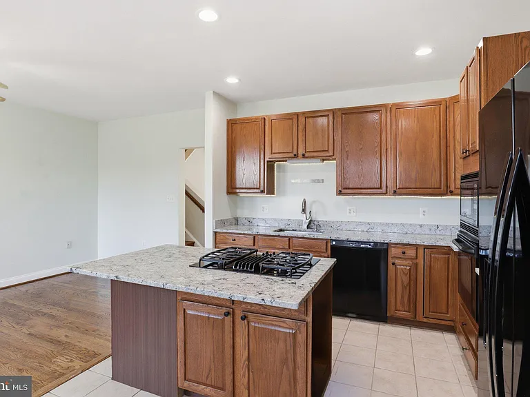 915 Buttonwood Ter NE — Photo 20