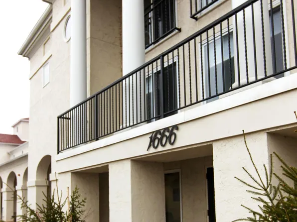 1666 Coffman St APT 208, Falcon Heights, MN 55108