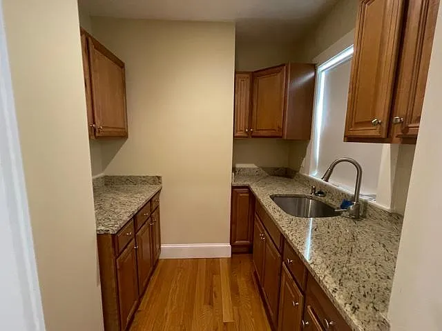 98 Winsor Ave #1 — Photo 5