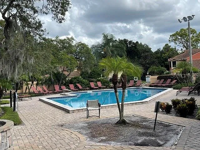 3 bed, 2.0 bath, 1212 sqft, $2,200 — Photo 2