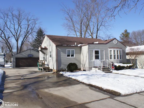 1609 Grove St, Webster City, IA 50595