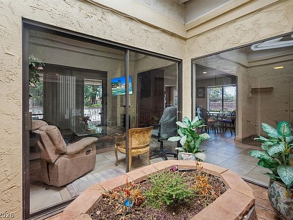 3rd image of 3078 Conquista Ct