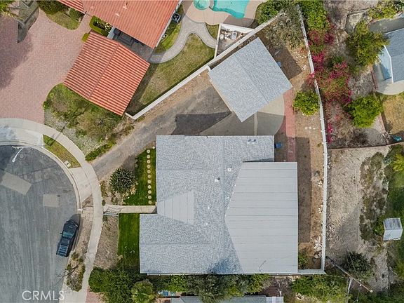 4th image of 27106 Mesaba Dr