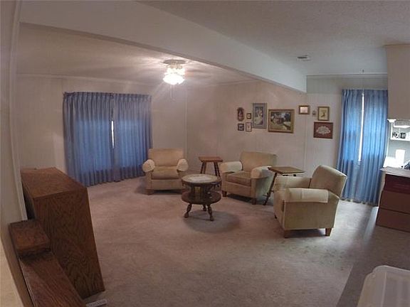 3rd image of 1102 SE 2nd St