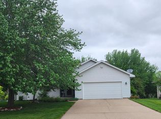 5710 S Park Dr, Savage, MN 55378