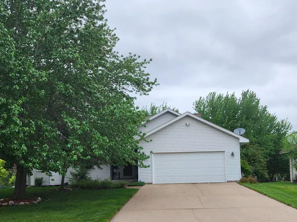 5710 S Park Dr, Savage, MN 55378