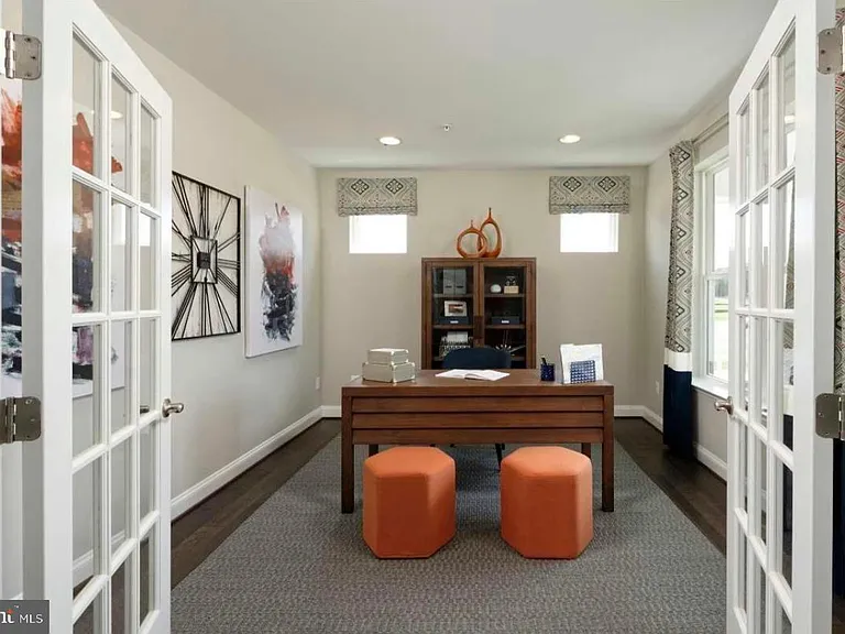 3348 Burton Dr — Photo 13