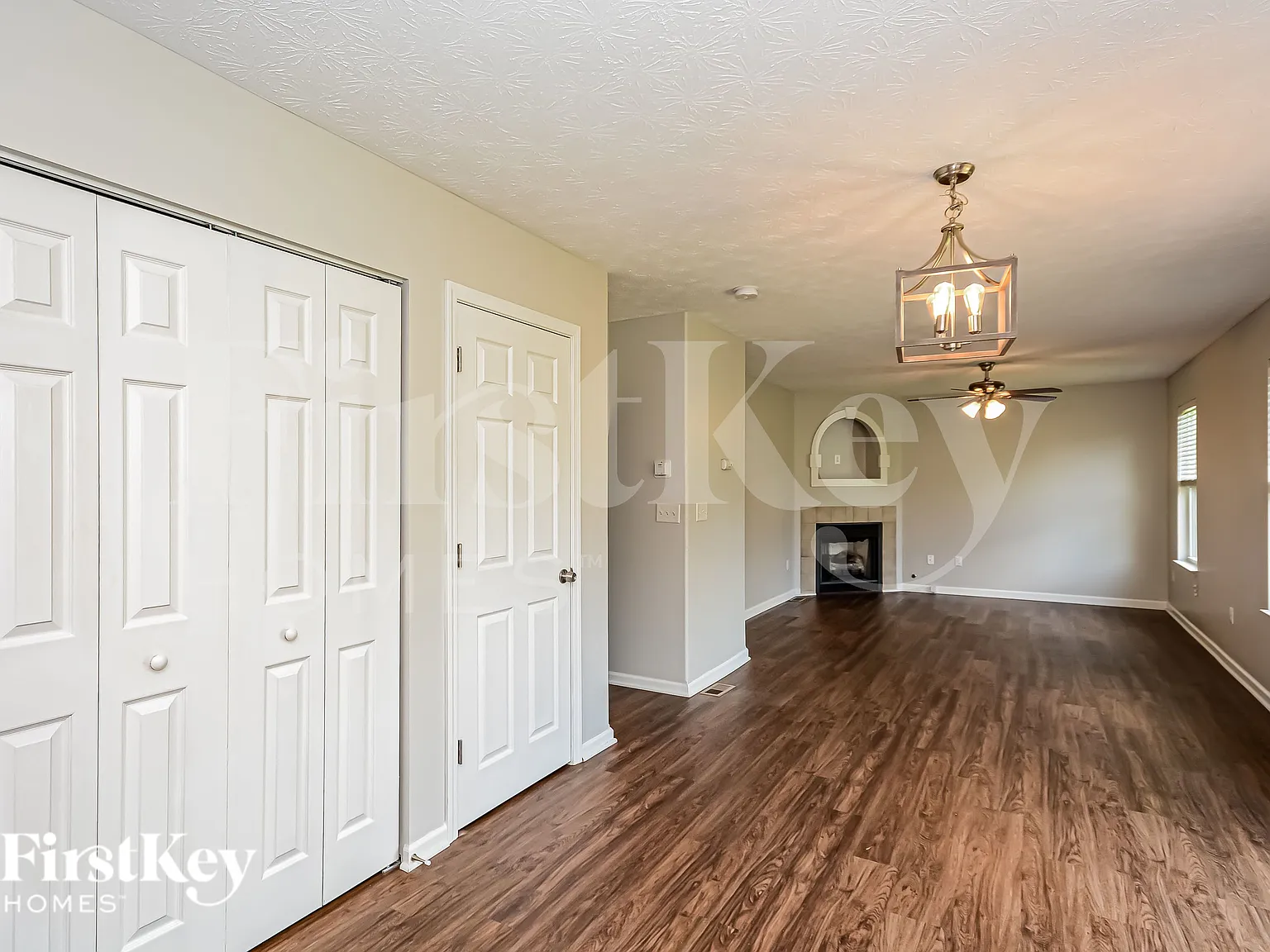 4 bed, 3.0 bath, 2165 sqft, $2,755 — Photo 4