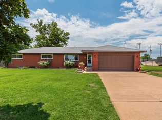 922 N Springfield Ave, Anthony, KS 67003