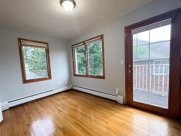 476 Highland Ave #2 — Photo 17