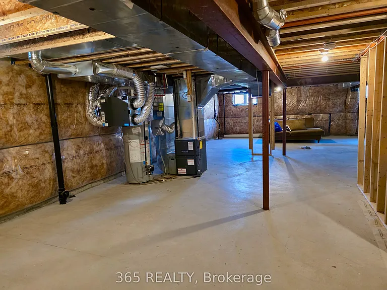 223 Warden St — Photo 46