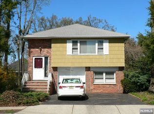 237 Jefferson Ave, Hasbrouck Heights, NJ 07604