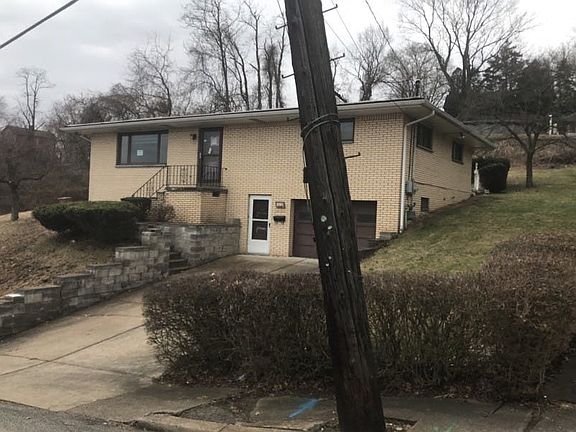 3rd image of 1012 McMahon Ave