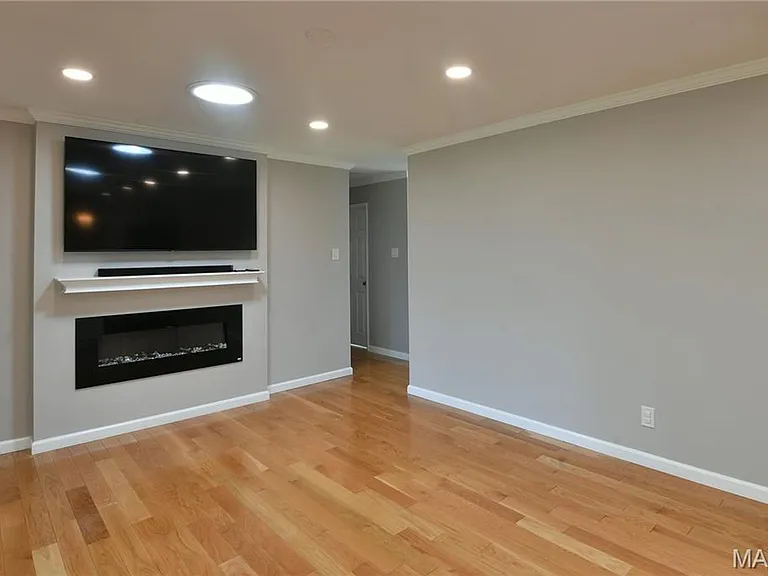 965 Orchard Lakes Dr — Photo 11