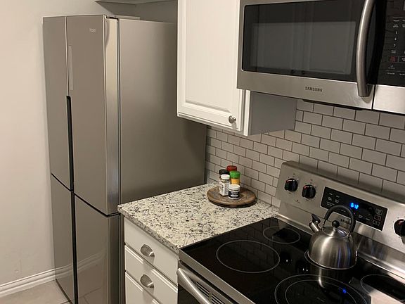 4th image of 1710 Andover Ct