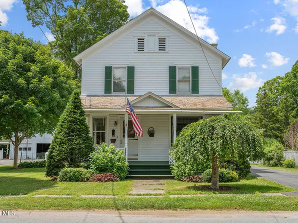 12 Gilmore Avenue, Cambridge, NY 12816