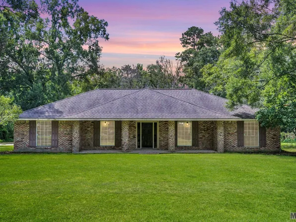 14584 Bon Dickey Dr, Baton Rouge, LA 70818