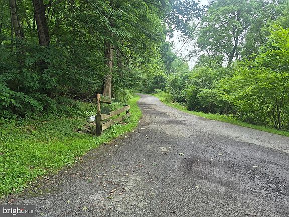 3rd image of 83 Miller Ln