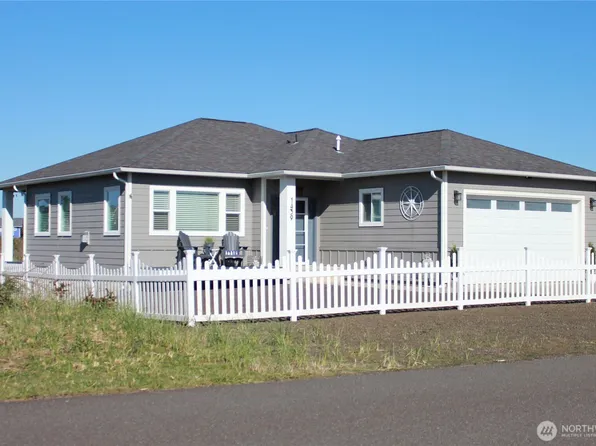 1439 Diamond Head Avenue SW, Ocean Shores, WA 98569