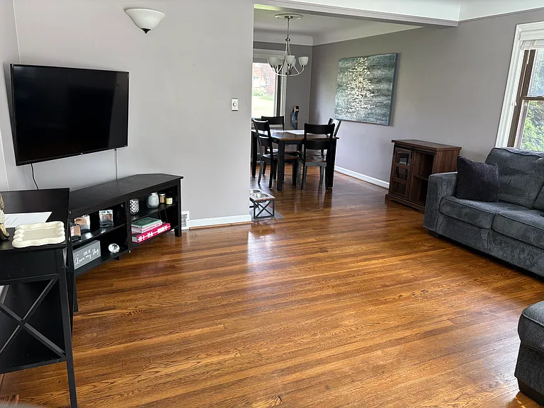 2611 Oliver Rd — Photo 3