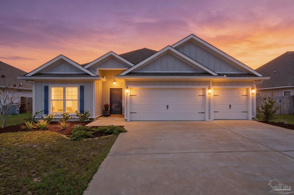 シェハウス A Symphony in White Oak: Zedd's New House Featured in