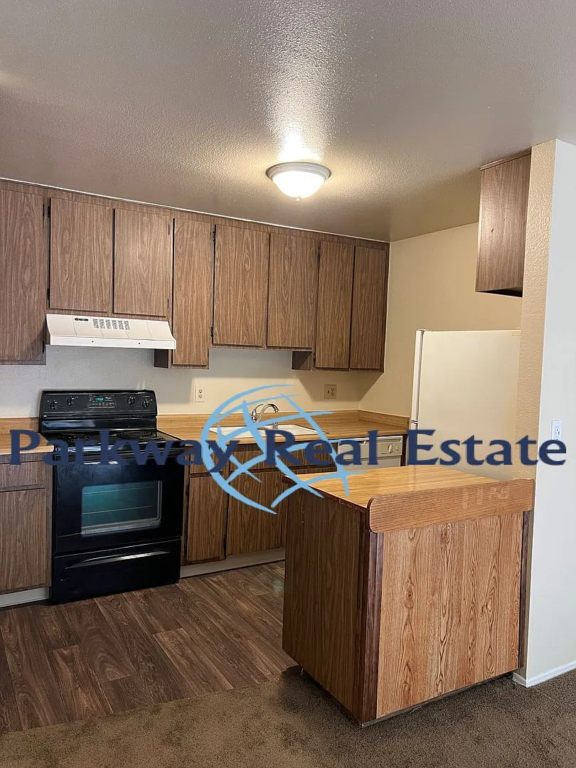 Downstairs 2 Bedroom 1 Bathroom Condo in El Cajon — Photo 2