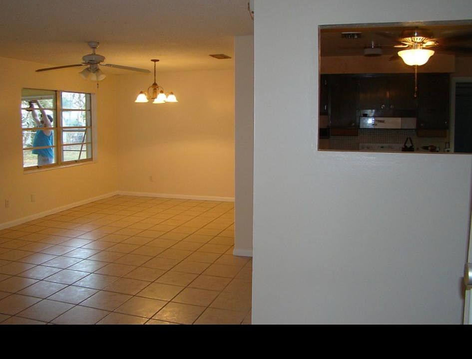 1st image of 910 Glenda Dr #1300