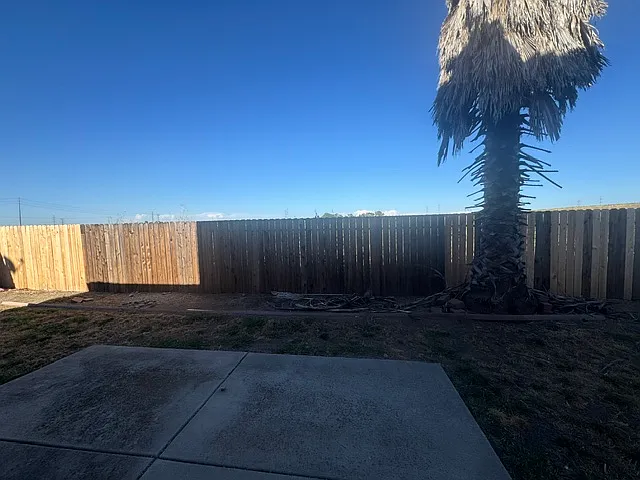 5912 Caddington Way — Photo 8