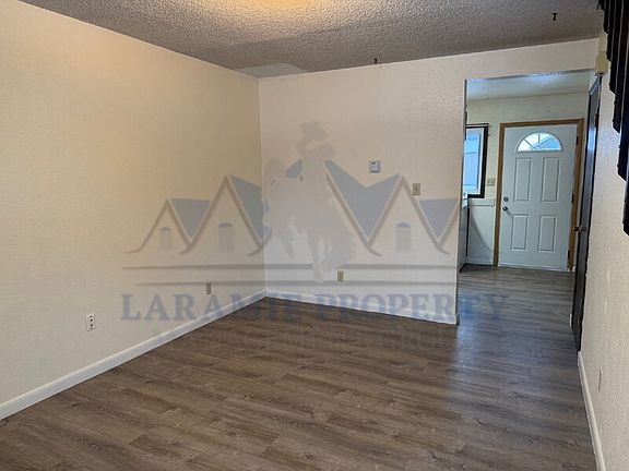 3rd image of 808 E Canby St