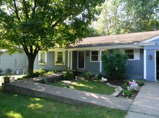 19155 Manchester St, Minnetonka, MN 55345