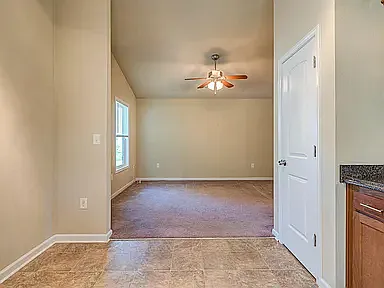 1338 Mabry Ave SE — Photo 5