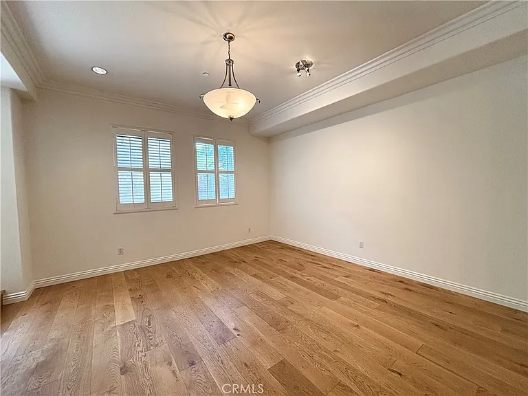441 N Los Robles Ave #16 — Photo 17