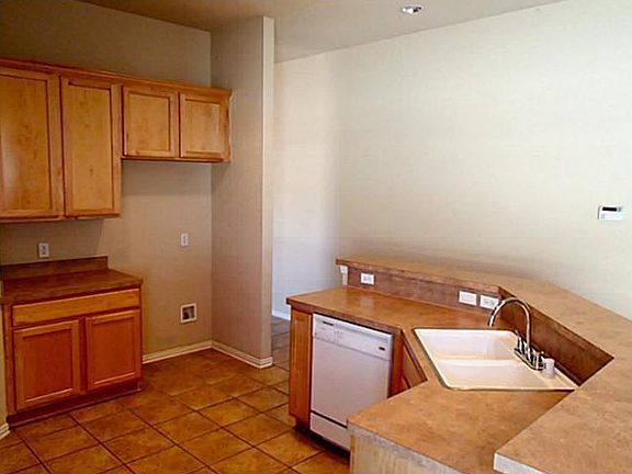 5th image of 1543 Westfield Ln