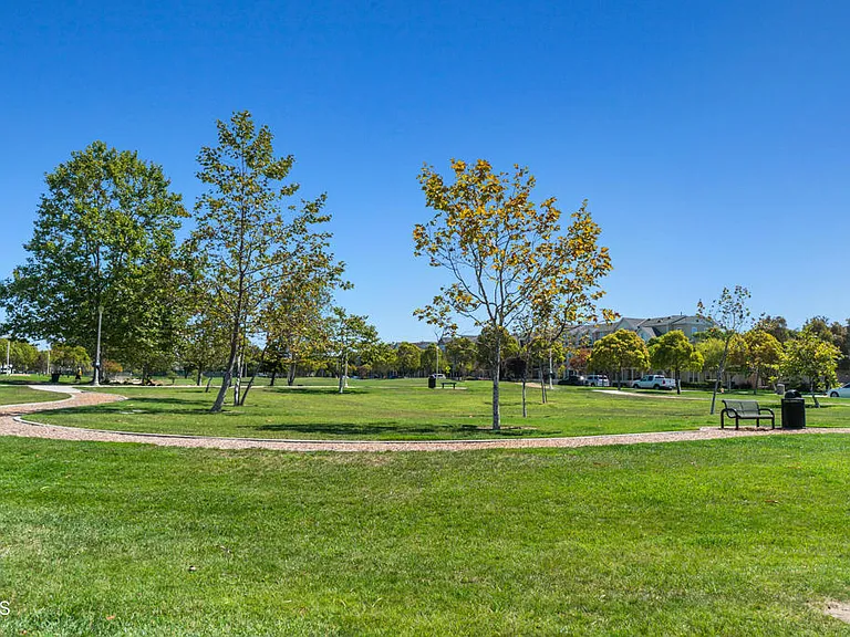 3146 N Ventura Rd — Photo 33