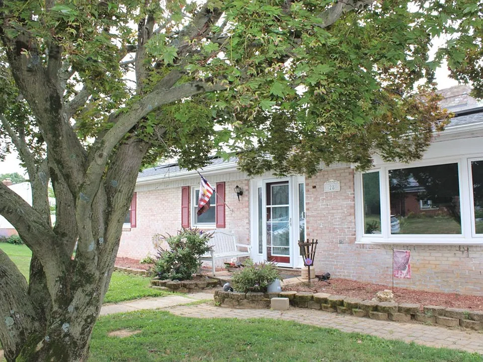 28 Park Dr