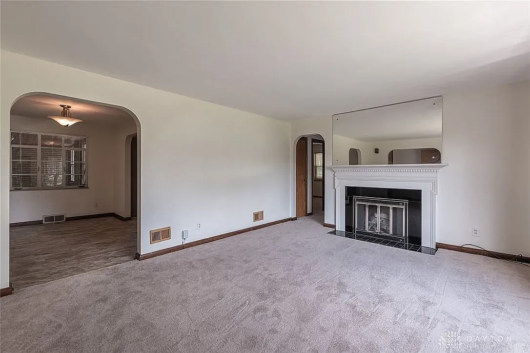 2 bed, 2000 sqft, $1,650 — Photo 4