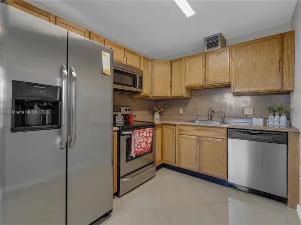 13250 SW 4th Ct APT 417G, Pembroke Pines, FL 33027